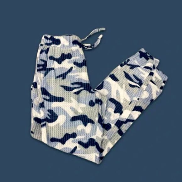 NWT Born Sleepwear Blue Camouflage Long Sleeve Top & Lounge Pants - Picture 4 of 12